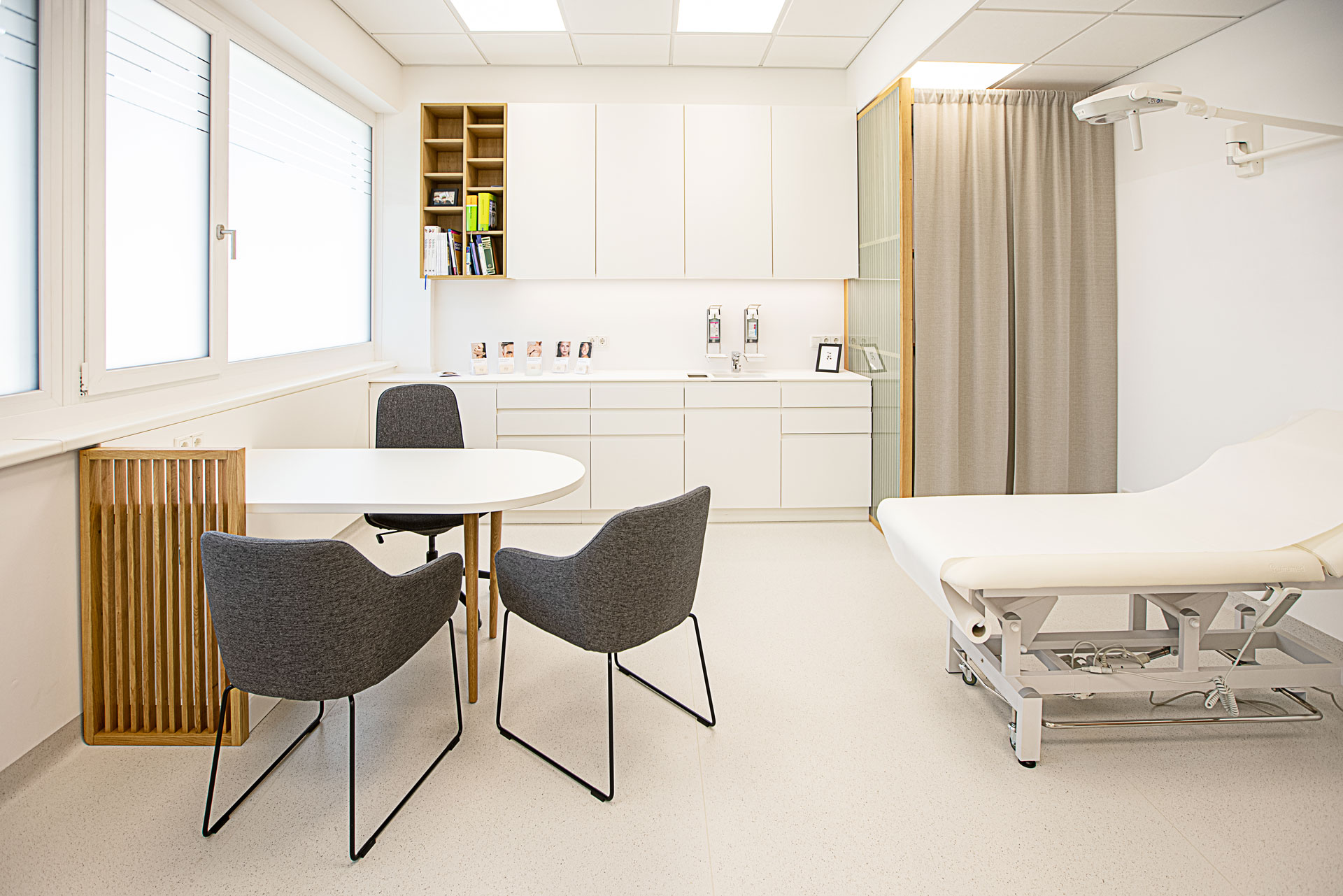 Ordination_Dr_Hacker_10A8390